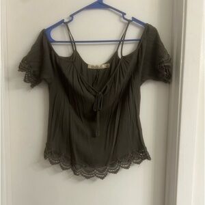 Open shoulder crop top